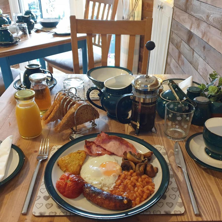 ווינדרמר Montfort Cottage Guest House מראה חיצוני תמונה