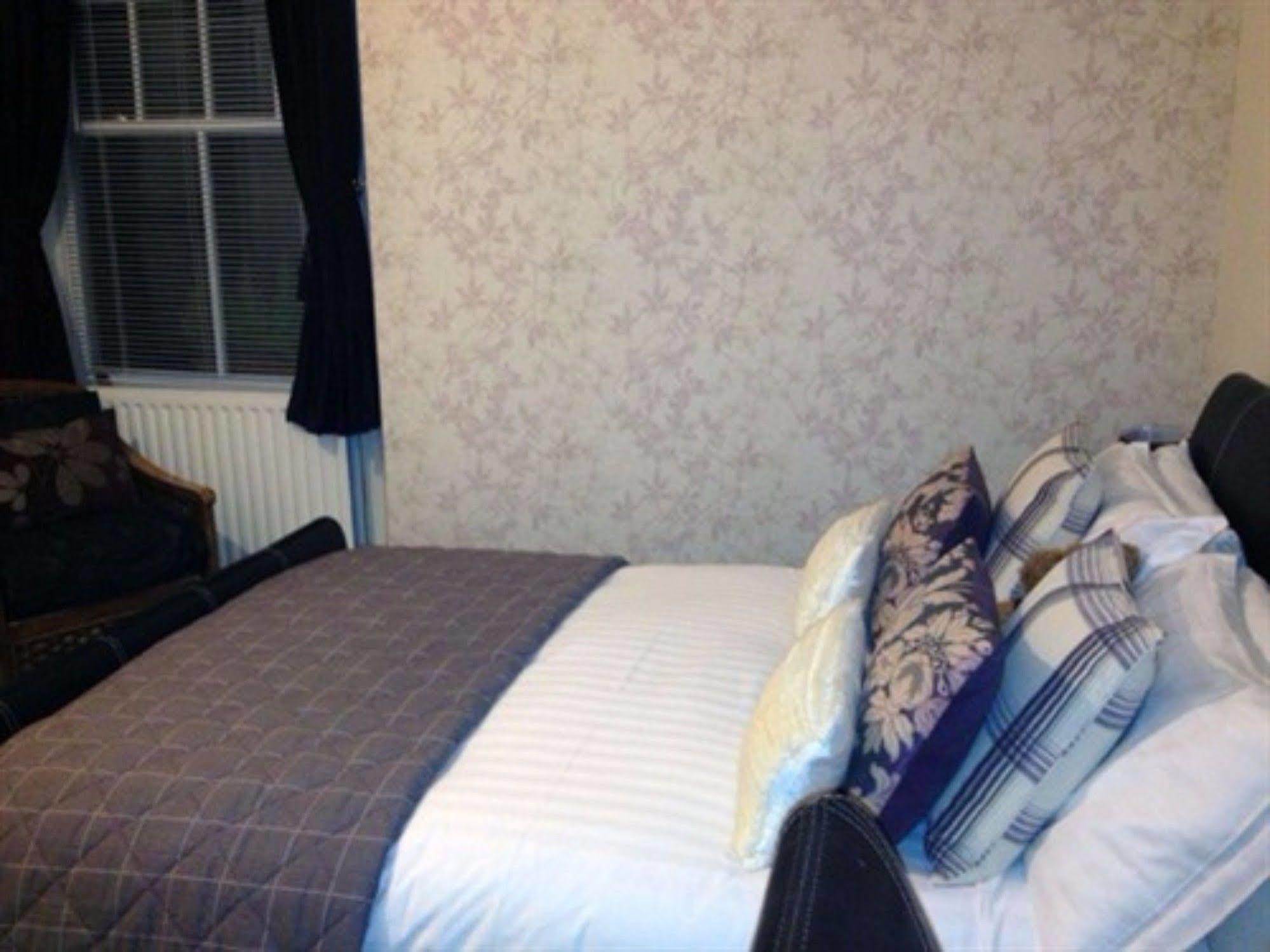 ווינדרמר Montfort Cottage Guest House מראה חיצוני תמונה